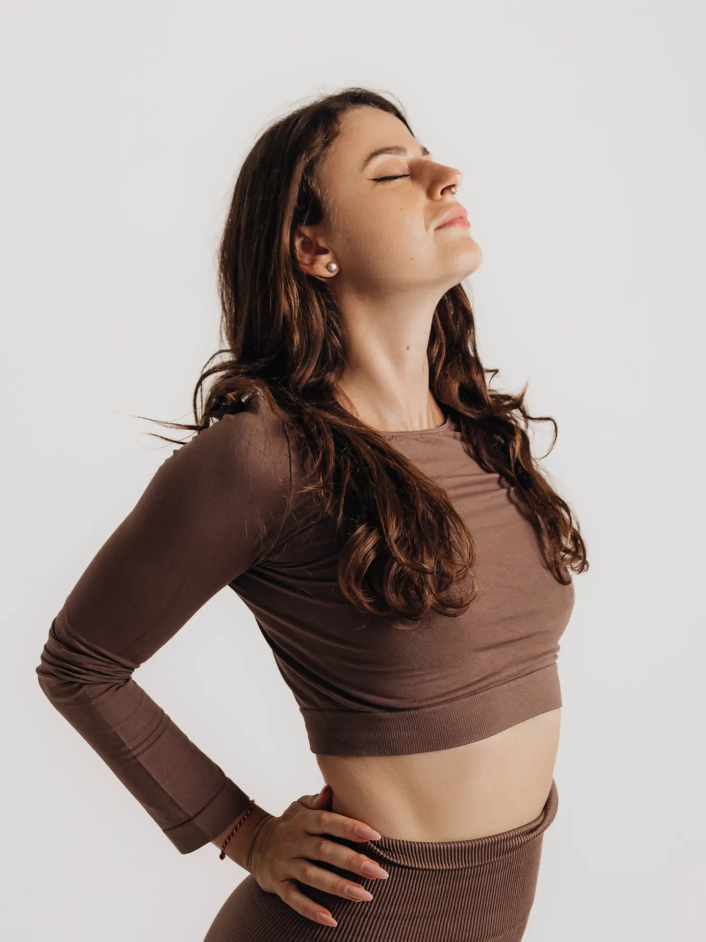 Randa Romanova, floorwork and dance acrobatics teacher, portrait with eyes closed